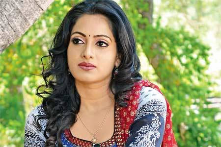 udaya bhanu,pregnant,pregnant news on udaya bhanu,udaya bhanu anchor  ఉదయభాను పై వినిపిస్తున్న వార్త నిజమేనా!